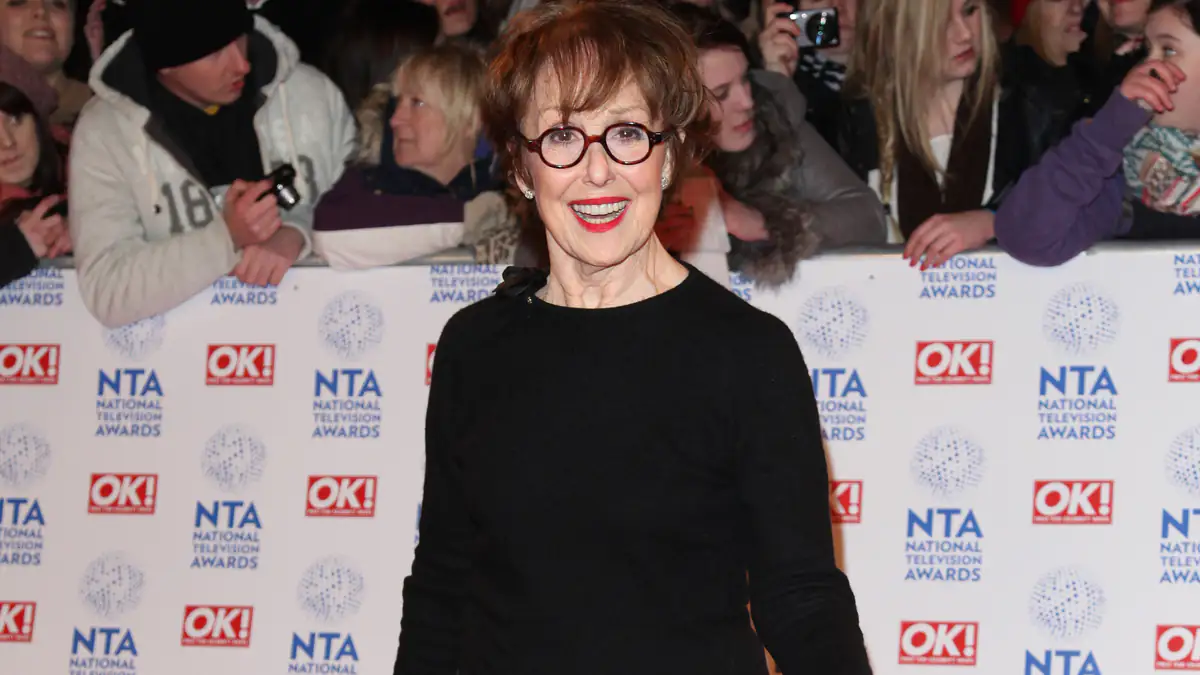 Filmwelt trauert um „Sherlock Holmes“-Star Una Stubbs