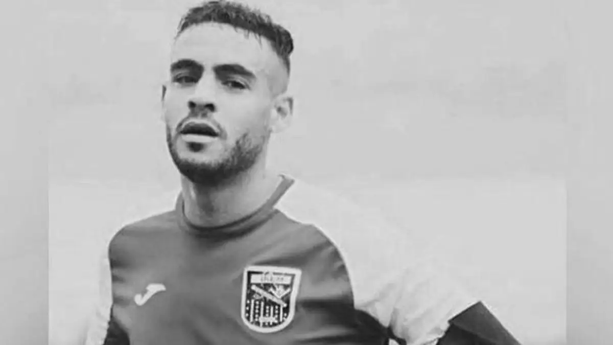 Sofiane Lokar ist tot: Fußballer kollabiert auf dem Platz