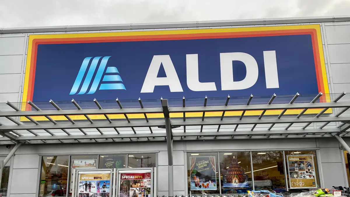 Wegen des Ukraine-Krieges: Aldi rationiert Lebensmittel