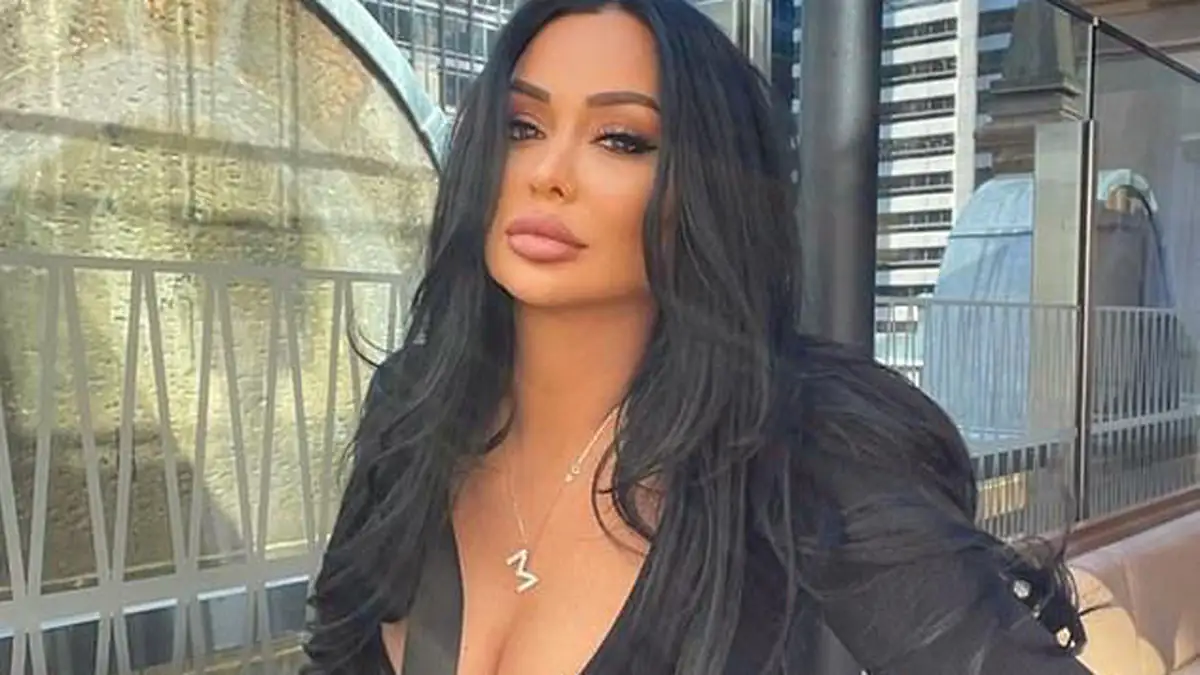 Schock auf TikTok: Influencerin vor laufender Kamera mit Säure überschüttet