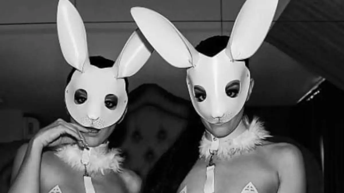 „Elitärster Sex-Club der Welt“: Perfomerin packt aus