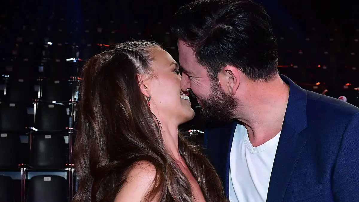 Laura Müller wirbt mit heißem Bikinibild für neue Geschäftsidee