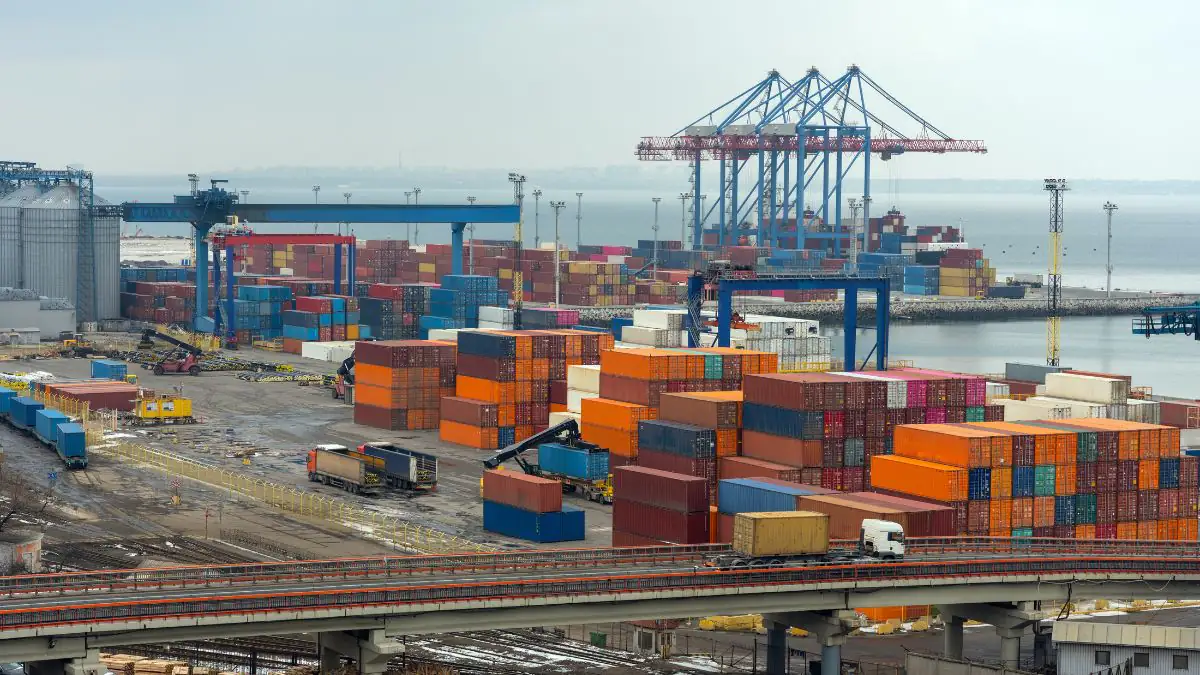 Chemieunfall in Mannheim: Extrem explosive und ätzende Flüssigkeit ausgetreten