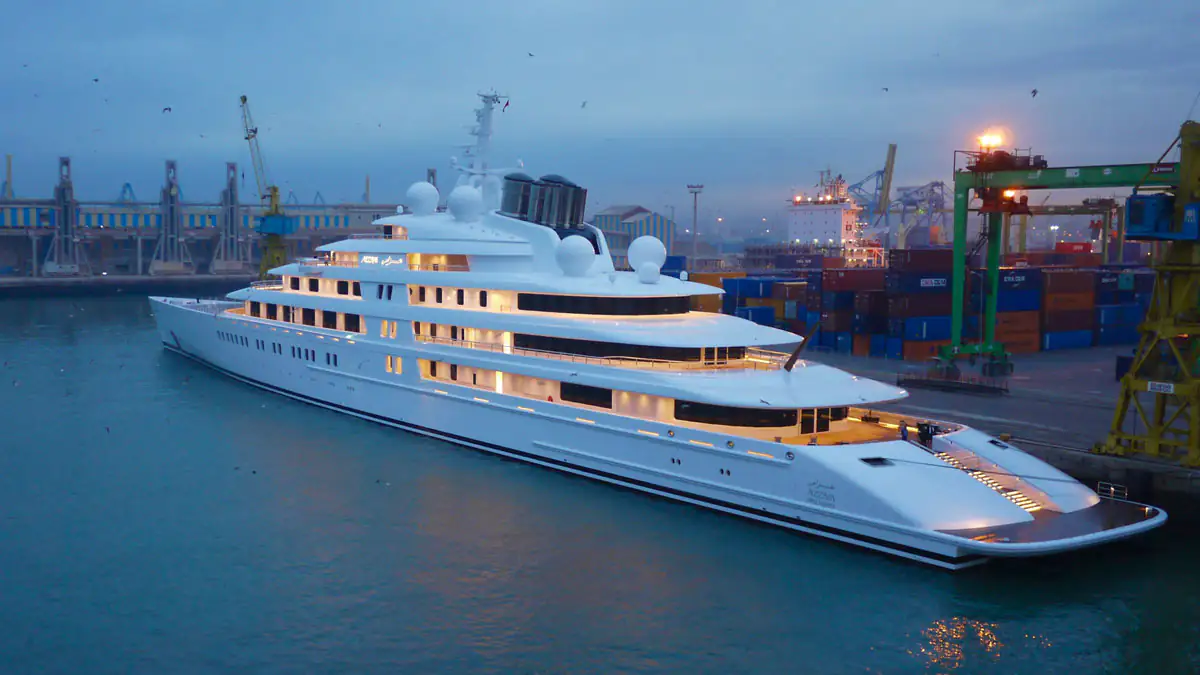 „Azzam“: Rätsel um die größte Jacht der Welt