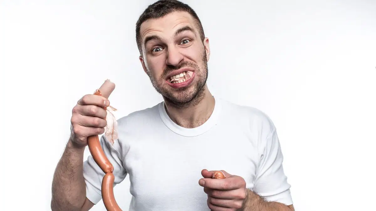 Tierschutz-Organisation fordert Sex-Verbot für fleischessende Männer