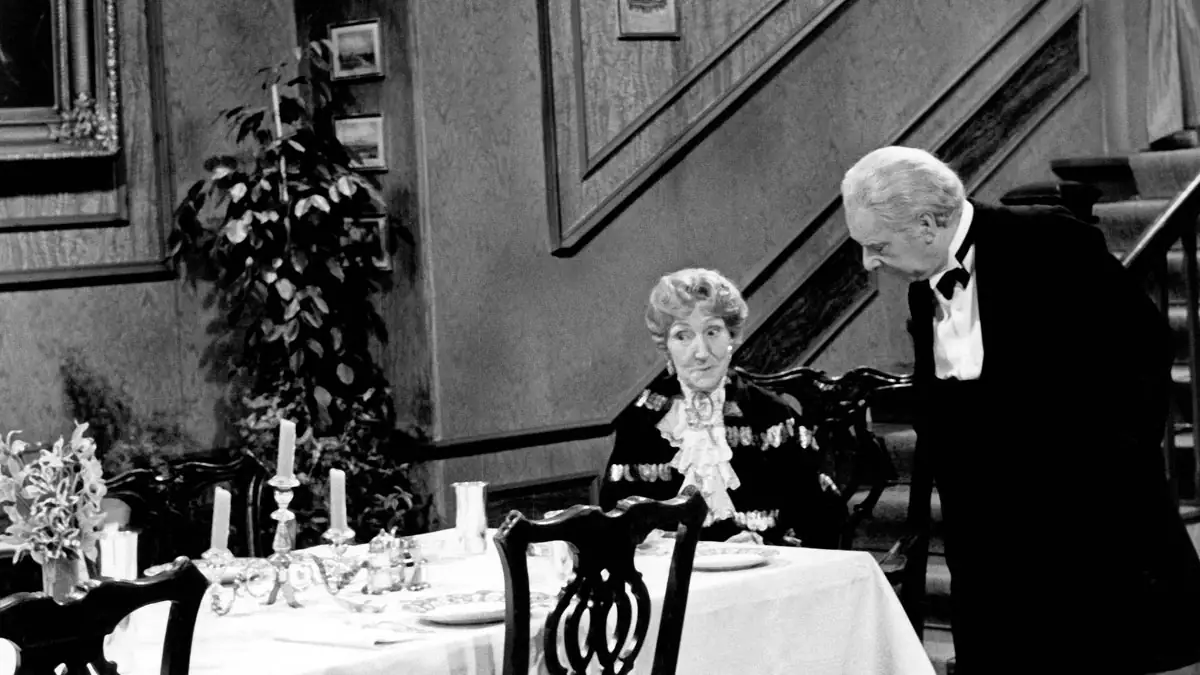 „Dinner for One“: Das sind alle Sendetermine an Silvester 2022