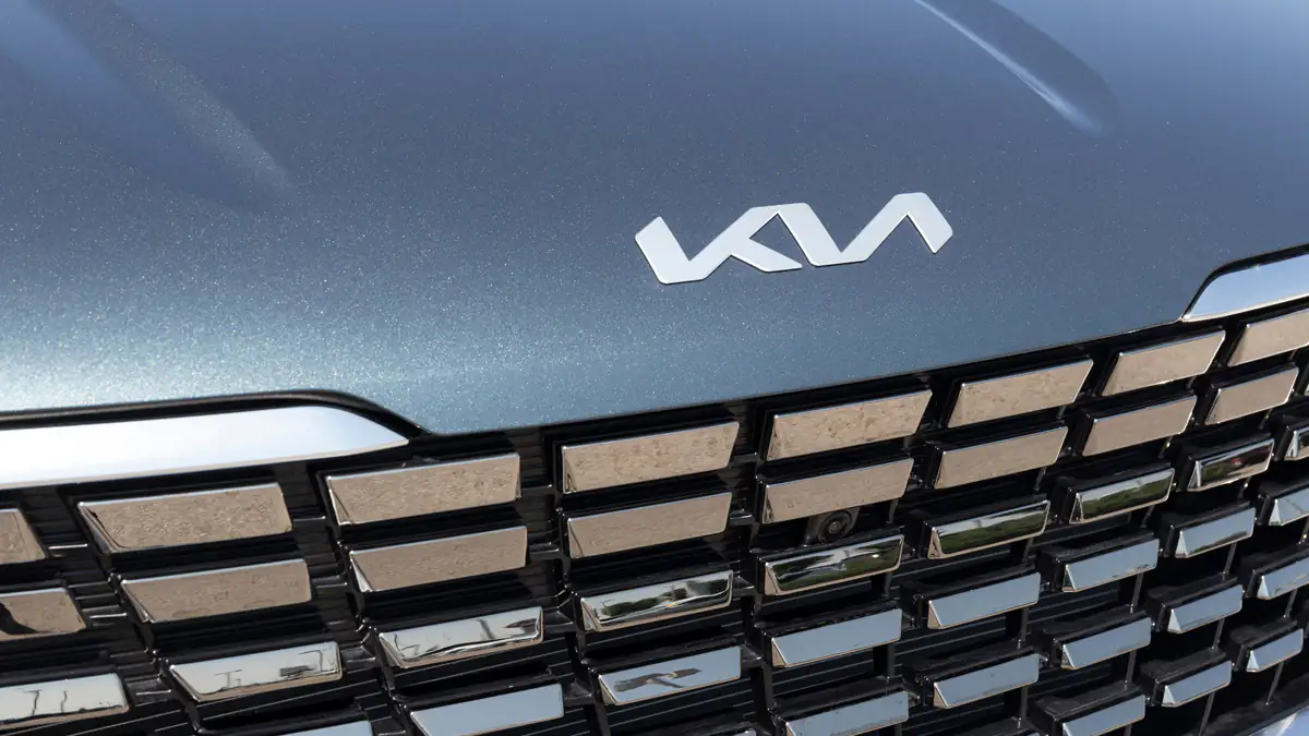 Neues „KN-Logo“ sorgt bei Autofans für Verwirrung