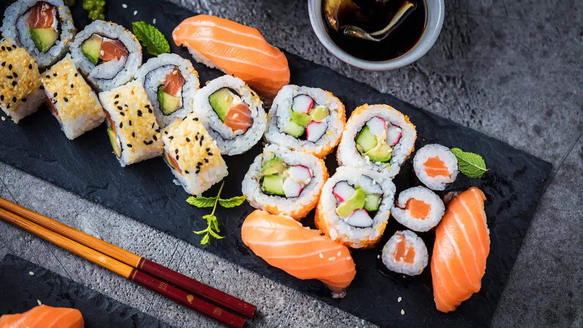 „Sushi-Terrorismus“: Ekel-Trend aus Japan sorgt für Empörung im Netz