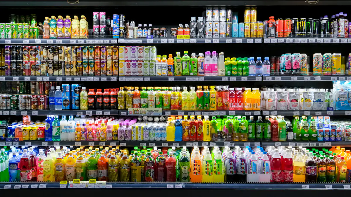 Kultgetränk in der Regenbogenedition: Shitstorm für den „Durstlöscher“