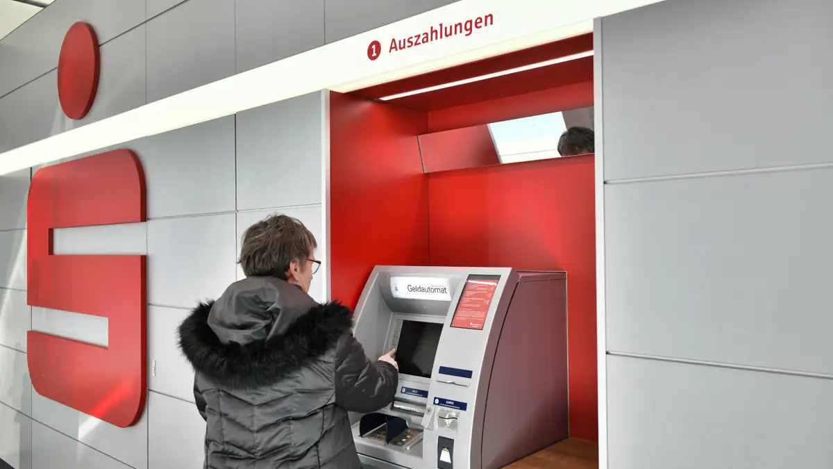 Mit allen Karten nutzbar: Neue Bezahlvariante für rund 440.000 Sparkassen-Kunden