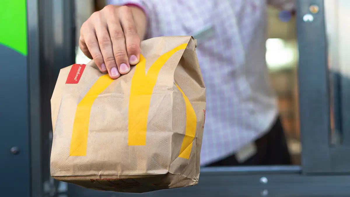 McDonald’s: So hoch ist das Gehalt beim Fast-Food-Giganten