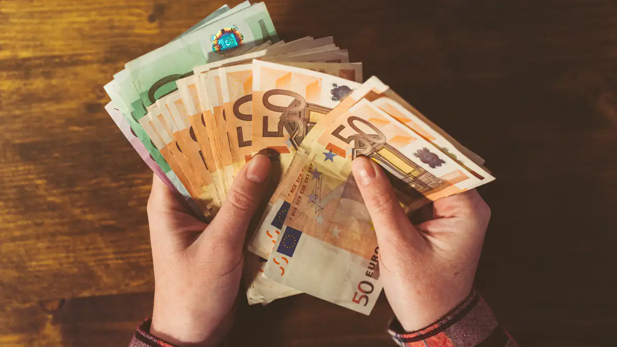 Sofort Geld verdienen: Mit diesen Möglichkeiten klappt es 2024