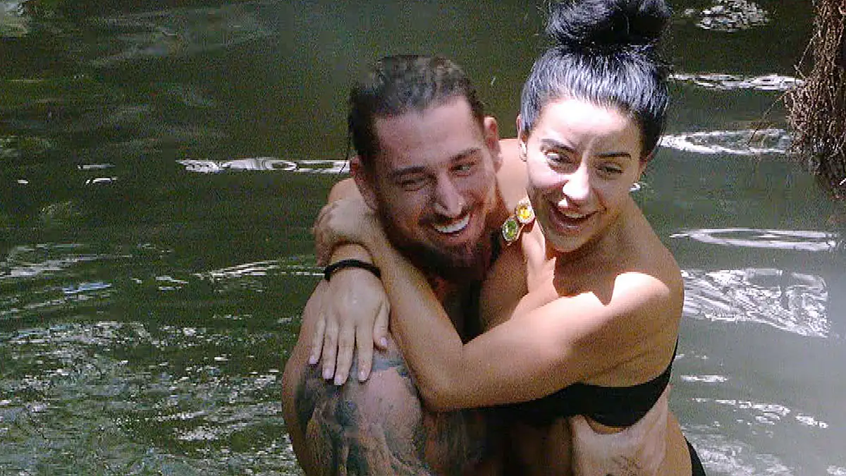 Mike Heiter und Leyla Lahouar: Knutsch-Video befeuert Liebes-Gerüchte