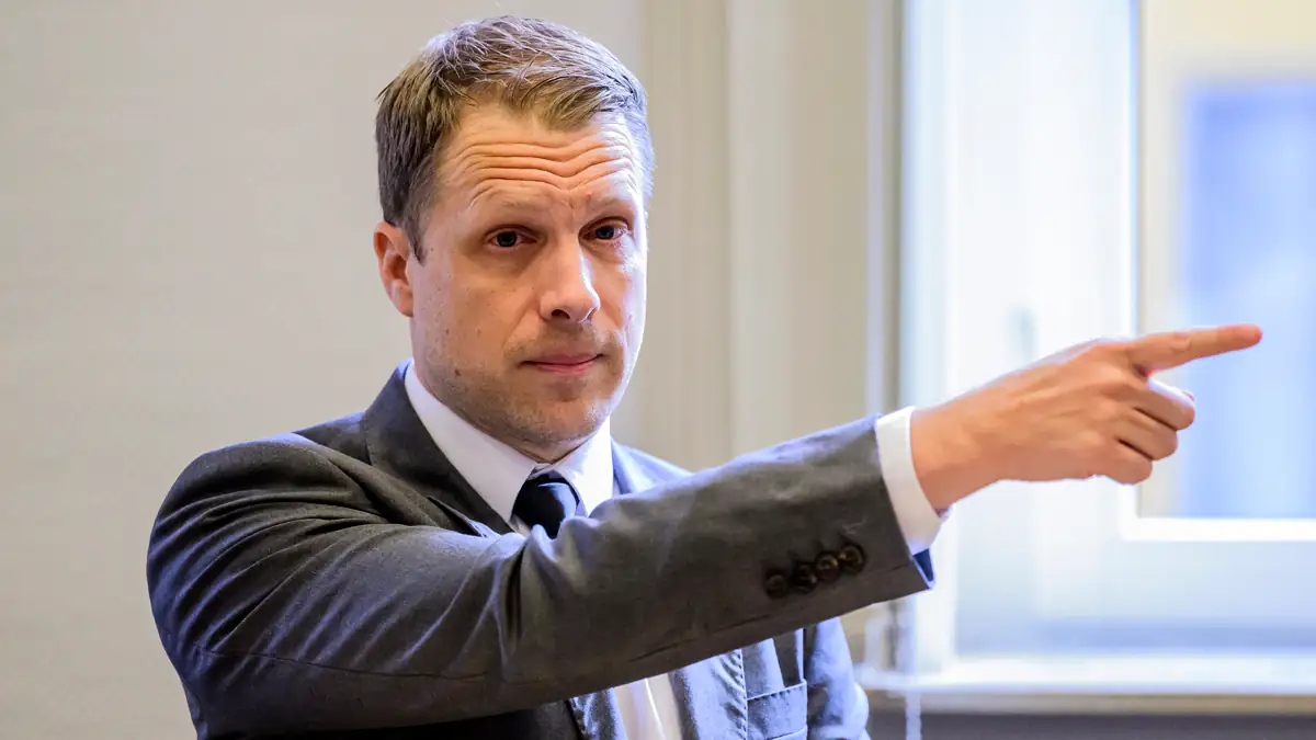 Oliver Pocher: Rapper Fat Comedy nach Ohrfeige vor Gericht verurteilt