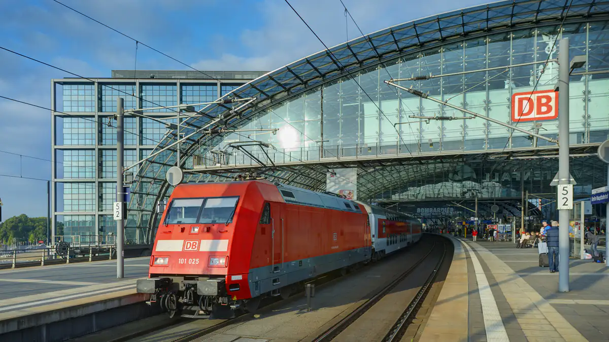 Deutsche Bahn: Verbotsschild löst Debatte unter Reisenden aus