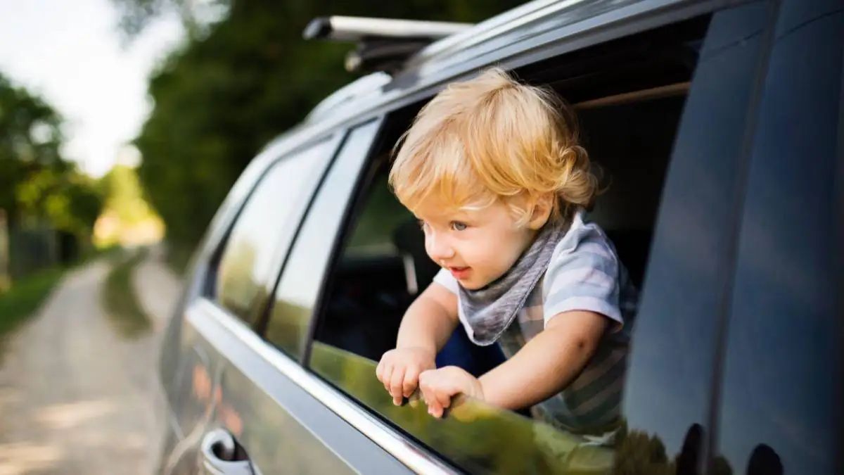 Ein Trick im Auto rettet das Leben deines Kindes. Das sollten Elter wissen!