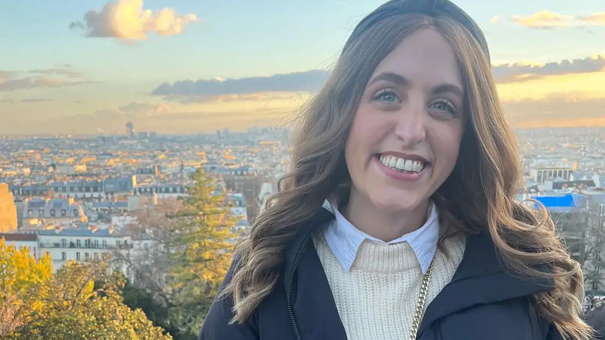 Ellie erkrankte mit 25 an Darmkrebs: Diese Frühwarnsignale sollte man kennen