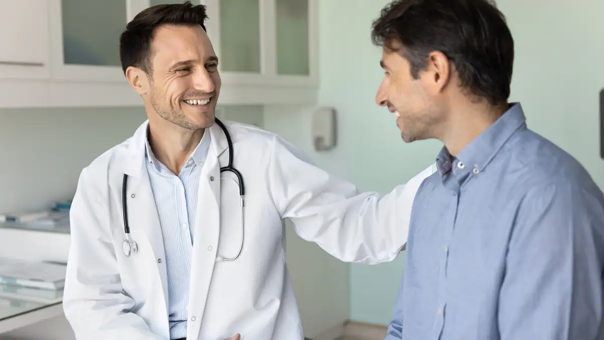 20 Euro beim Arztbesuch zahlen? Experten fordern neue Regel