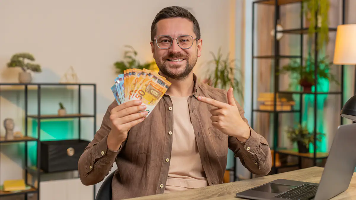 Bedingungsloses Grundeinkommen: 1.200 Euro monatlich für jeden gefordert