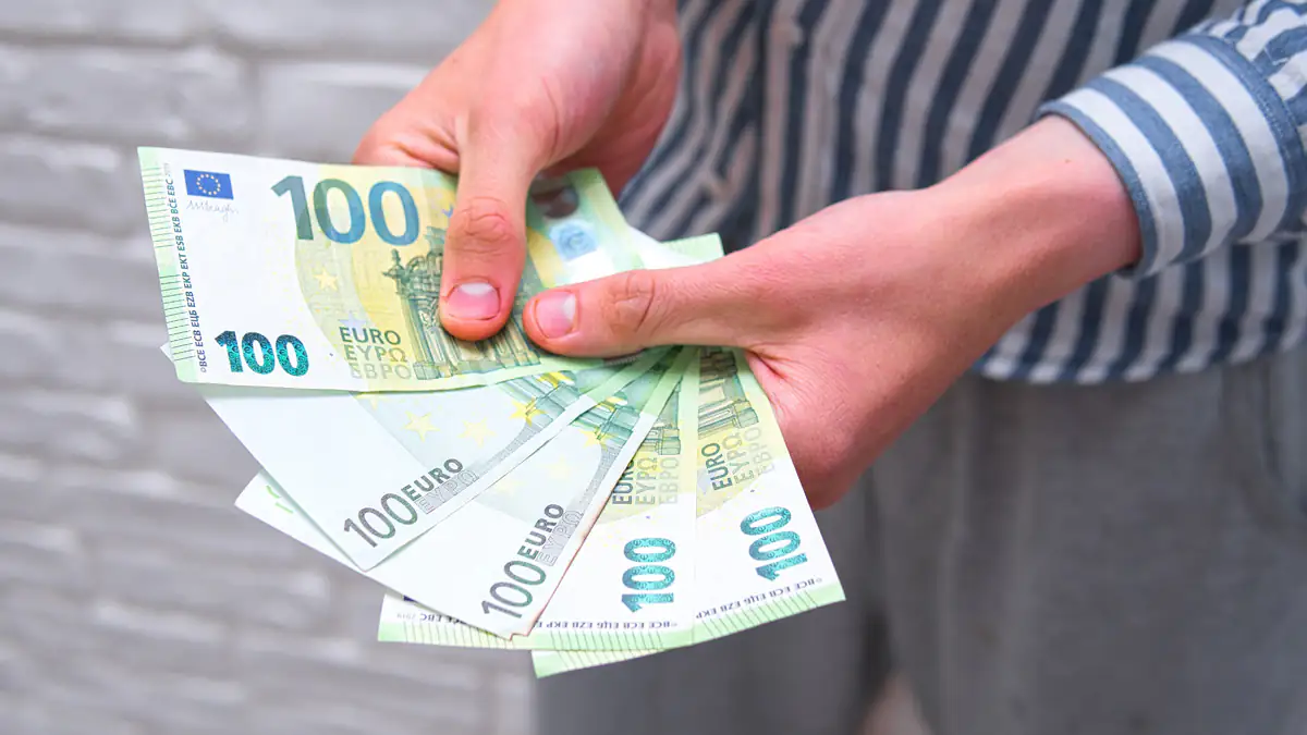 Höheres Netto-Gehalt: Ab April erhalten Millionen Arbeitnehmer mehr Geld