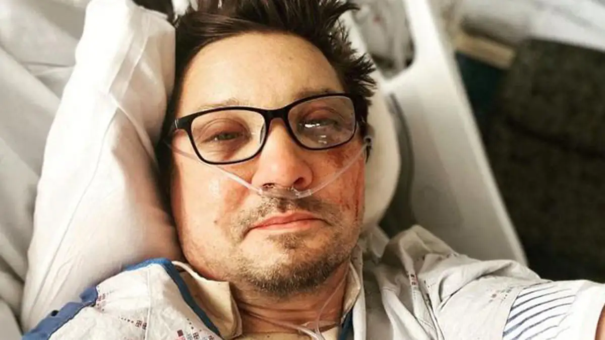 Jeremy Renner berichtet erstmals detailliert von seinem Horror-Unfall – „Ich brach mir über 30 Knochen“