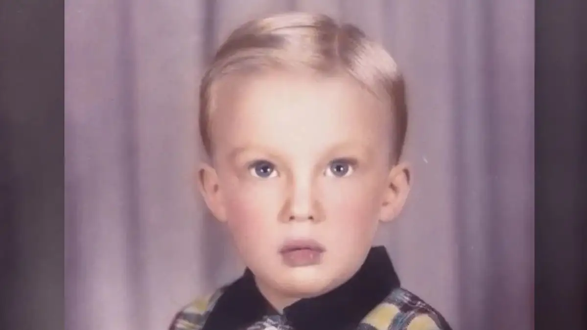 Leute sind fassungslos: Der kleine Junge auf diesem Bild ist jetzt der wohl berühmteste Mensch der Welt