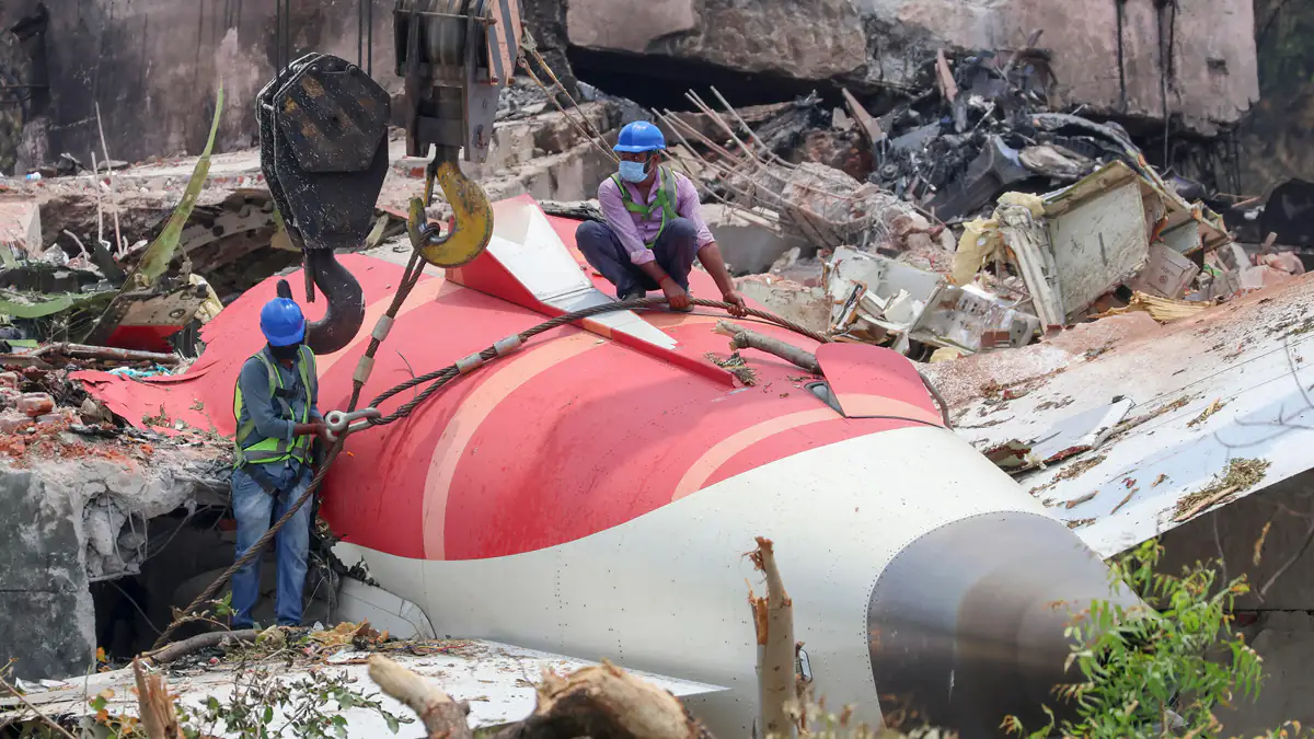 Air India: Ermittler mit neuer Spur – Wurde die Treibstoffzufuhr abgedreht?  