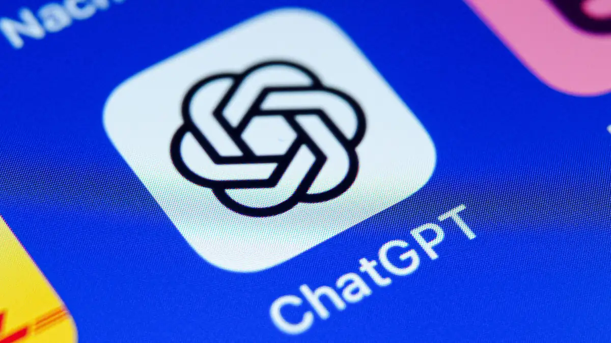 Gespräche mit ChatGPT sind nicht privat: OpenAI kann mitlesen und Infos an die Polizei weitergeben