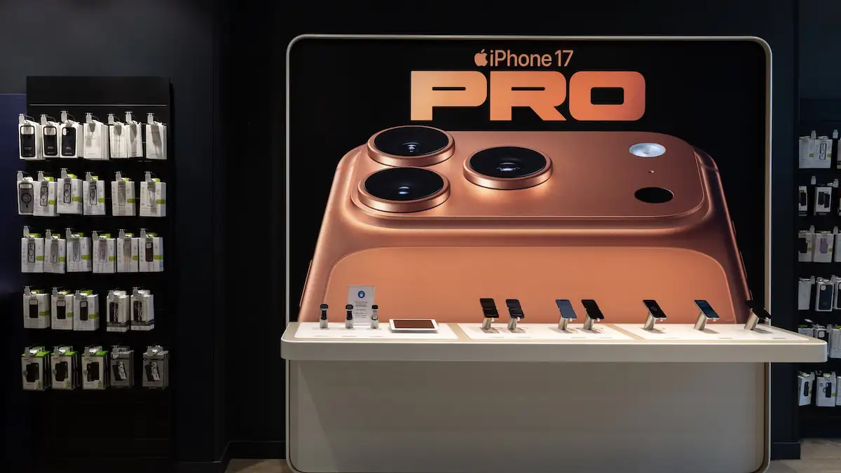 iPhone 17 Pro wird in einem Shop verkauft