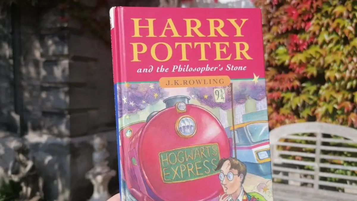 Wertvolle Bücher: Englische Ausgabe von „Harry Potter und der Stein der Weisen“