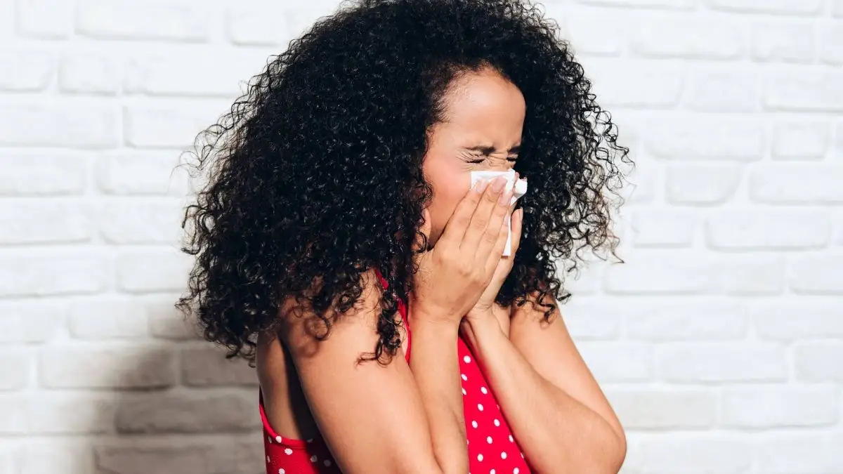 Heuschnupfen oder Omikron – Wie man den Unterschied erkennt
