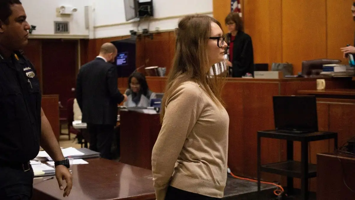 Betrügerin Anna Sorokin verkauft verrückte Skizzen – für tausende von Dollar