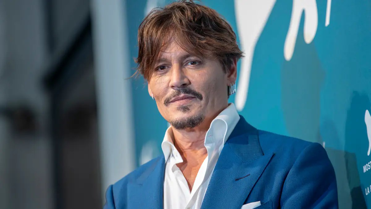 Johnny Depp äußert Verdacht: Ist Elon Musk der Vater von Amber Heards Baby?