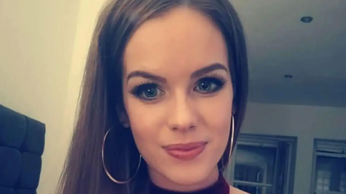 Nach dem Schulball: Lehrerin hat Sex mit Schüler