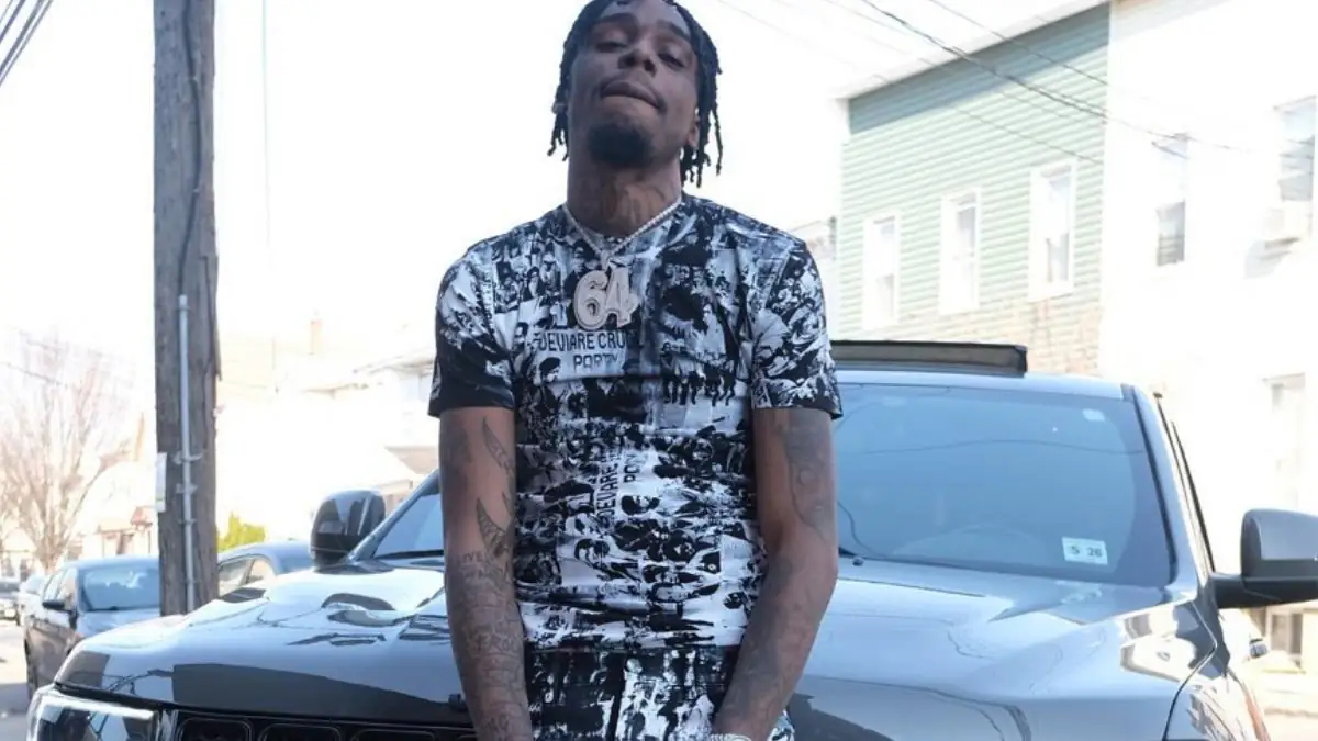 Verrückte Bestattung: Erschossener Rapper wird während Rave in Nachtklub ausgestellt