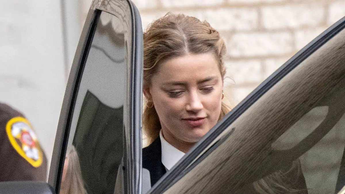 Panische Angst vor Gericht: Amber Heards schockierende Reaktion auf Johnny Depp