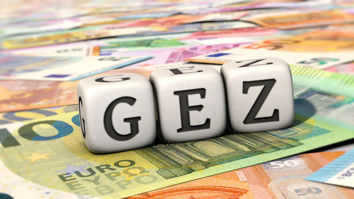 Zur finanziellen Entlastung: Politiker fordert Aussetzen des Rundfunkbeitrags