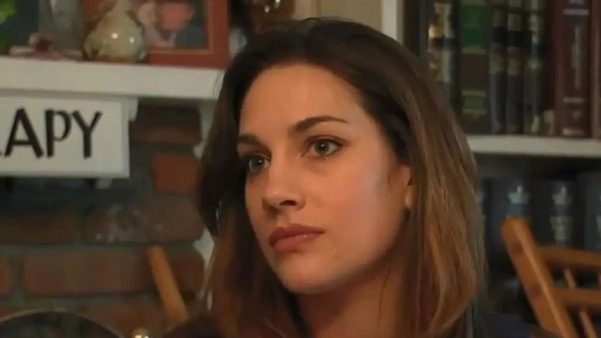 XXL-Klage: Lehrerin wegen Nacktfotos gefeuert