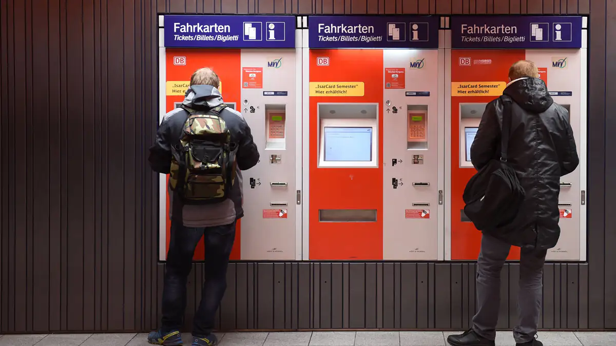 Ende des 9-Euro-Tickets: Mehrere Nachfolgemodelle in Diskussion