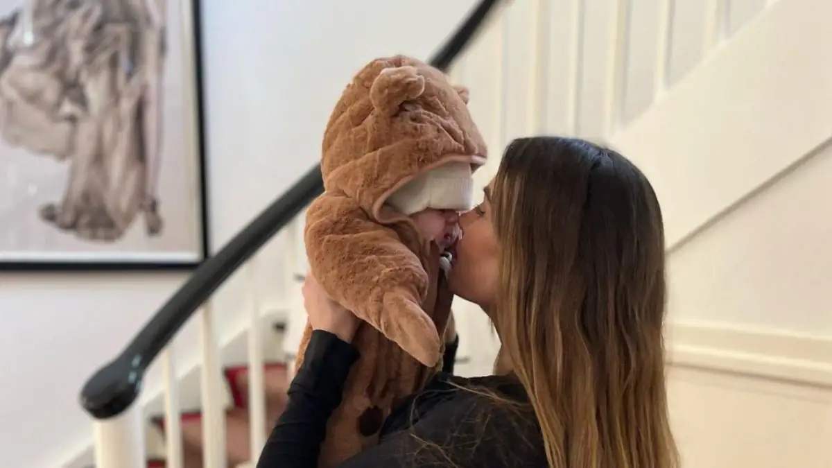 Baby mit Plastiktüten? Shitstorm für Anna-Maria Ferchichi