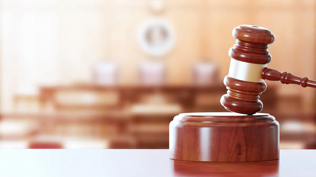 Jugendliche ermordet ihren Vergewaltiger und muss hohe Strafe zahlen