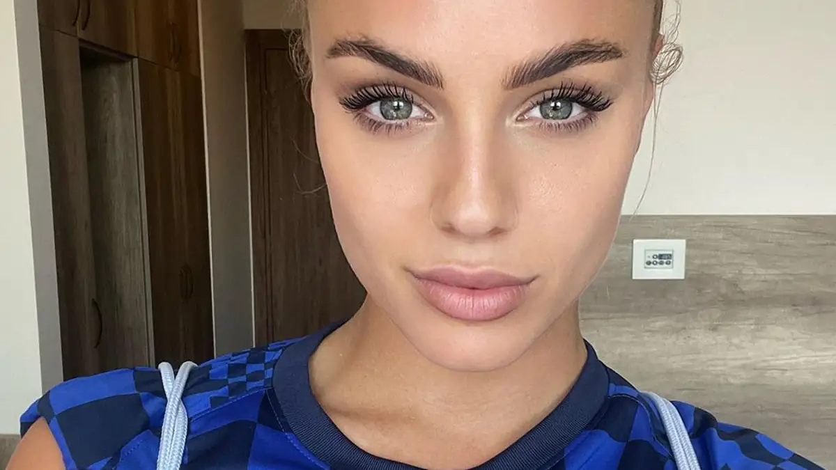 „Schönste Fußballerin der Welt“ veröffentlicht bewegendes Video