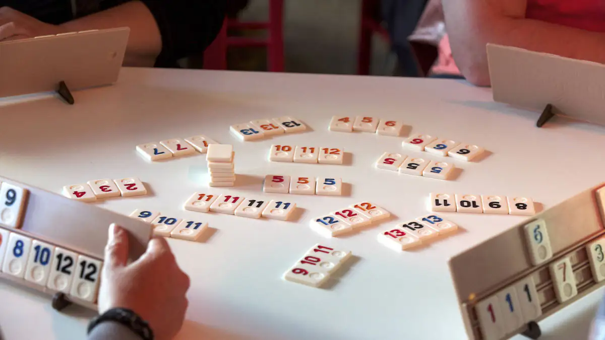 Rummikub – die Regeln einfach und knapp erklärt