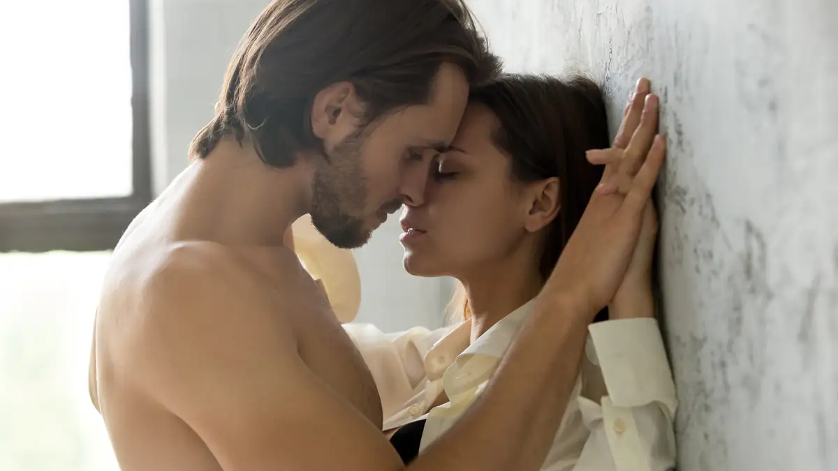 „Das Vorhängeschloss“: Sex-Stellung sorgt für Orgasmus außerhalb des Schlafzimmers