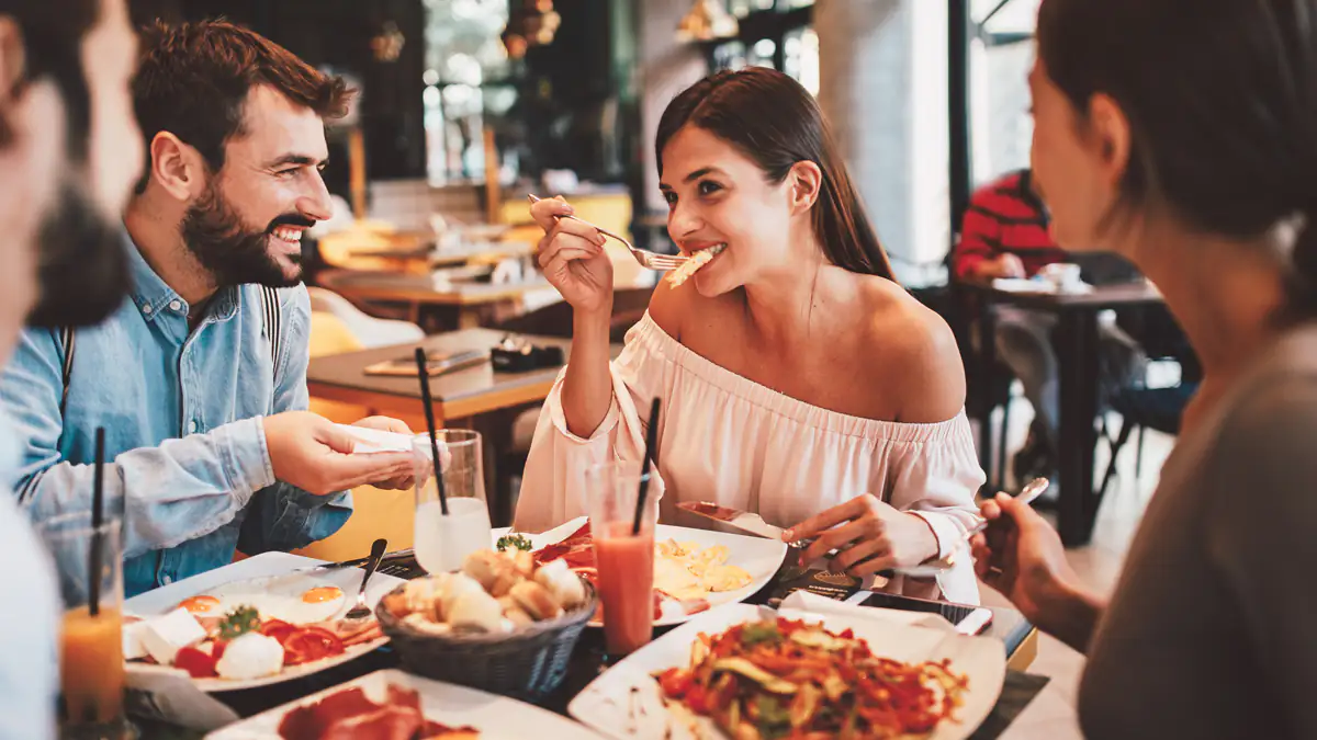 Bis zu 50 Euro: Erste Restaurants führen Geldstrafe ein