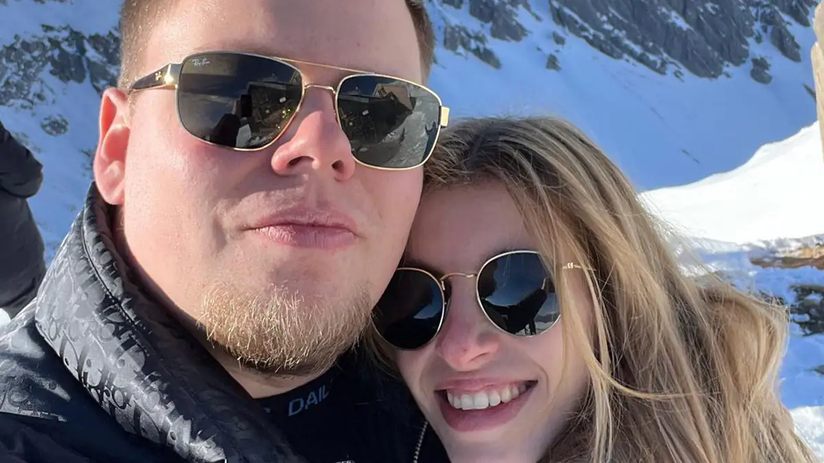 Schock nach Adress-Leak: Streamer Tanzverbot im Auto verfolgt