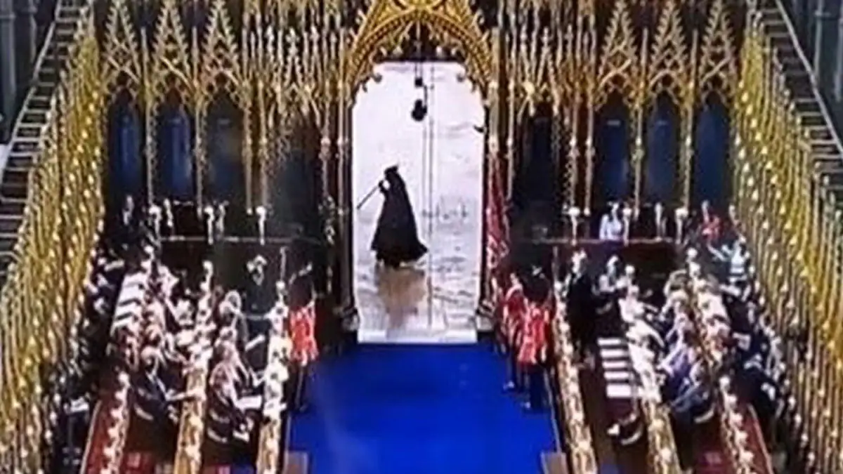 Krönung von Charles III.: Rätsel um mysteriösen „Sensenmann“ gelöst