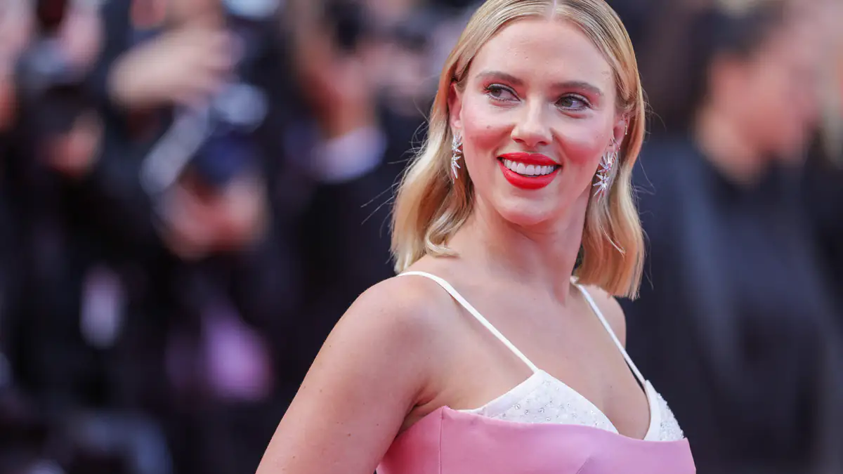 „Es war die Hölle!“: Matt Damon spricht über Filmkuss mit Scarlett Johansson