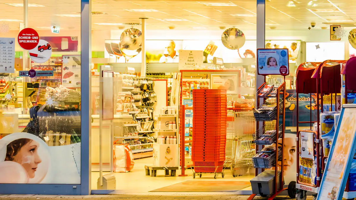 Änderung in allen Filialen: dm und Rossmann greifen zu drastischen Mitteln