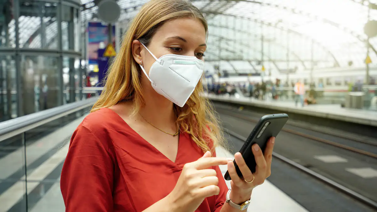 Wegen Pirola: Erstes Land führt Corona-Regeln wieder ein